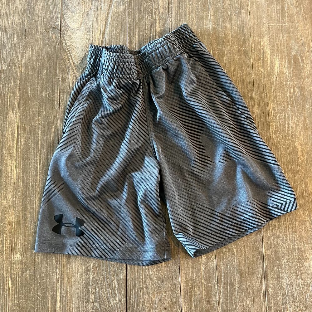 UNDER ARMOUR YOUTH ATHLETIC SHORTS (xs)